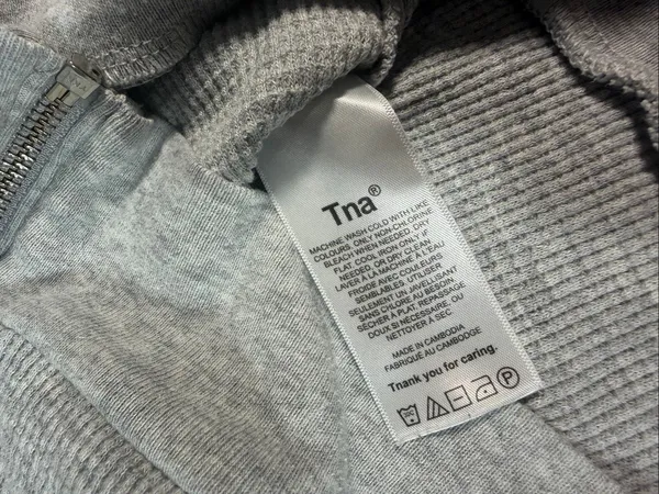 Aritzia TNA Women’s Size 2 Gray Waffle Knit Semi Cropped Full Zip Hoodie Jacket - Image 5