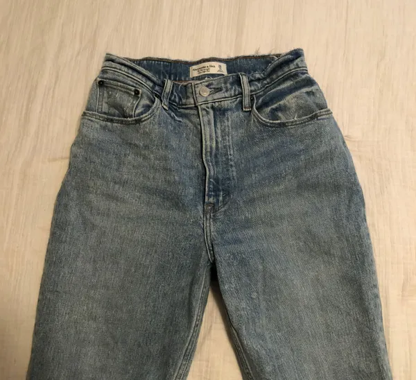 Abercrombie & Fitch A&F Wide Leg Flare Jeans - Image 8