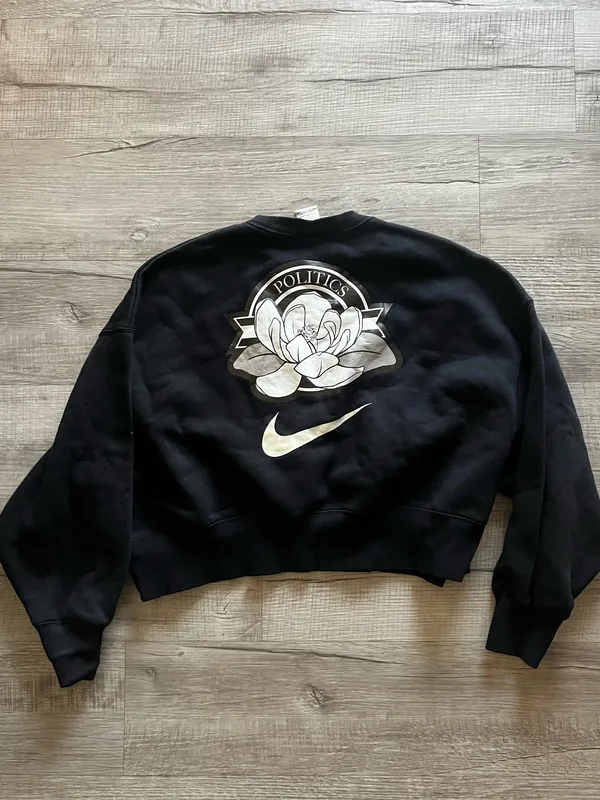 Nike crew neck  - Image 2