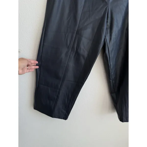 Susan Graver Women's Faux Leather Wide-Leg Crop Pants Dark Navy Size 1X Stretch‎ - Image 4