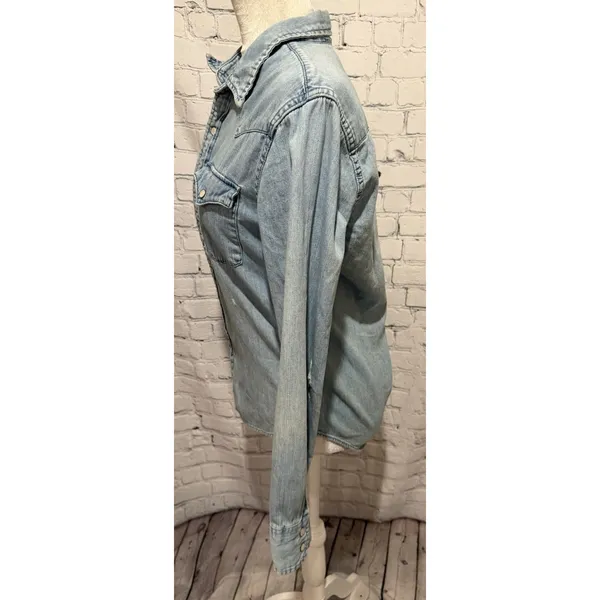 Levi's Denim Western Shirt Pearl Snap Distressed Medium Wash Classic Small - Image 3