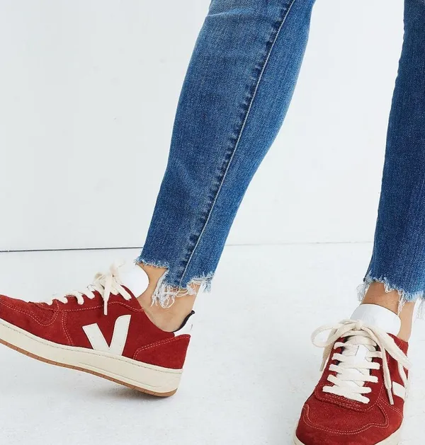 Madewell 9" Mid-Rise Skinny Jeans in Frankie Wash: Torn-Knee Edition - Image 7