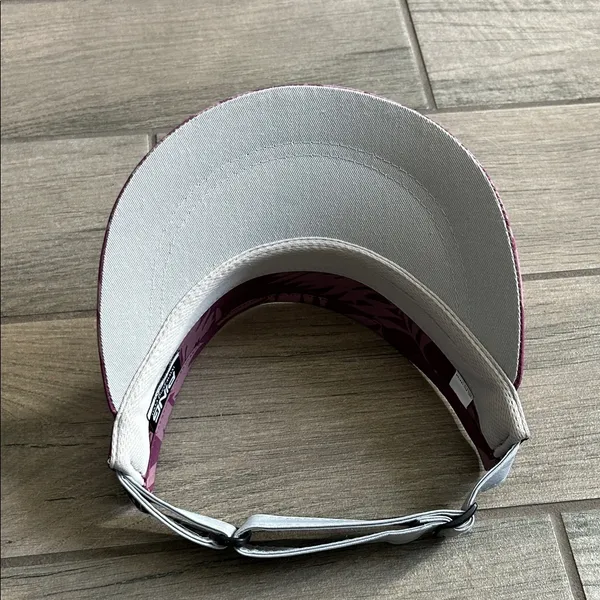 Ping Purple and Pink Leaf Pattern Visor - Image 6