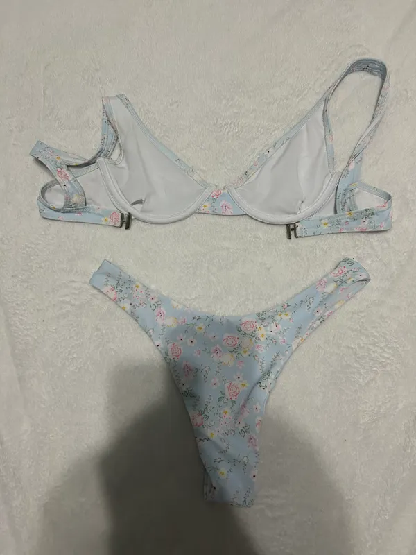 Bikini - Image 2