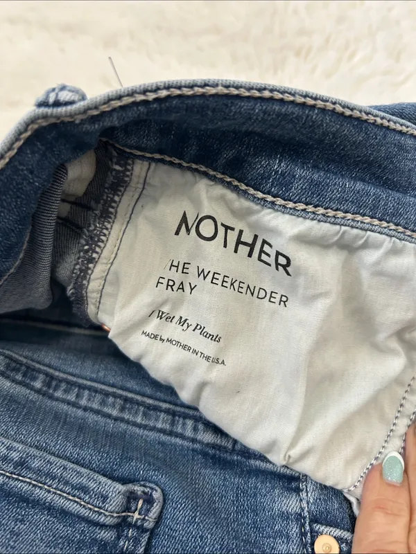 Mother The Weekender Fray I Wet My Plants - Image 9