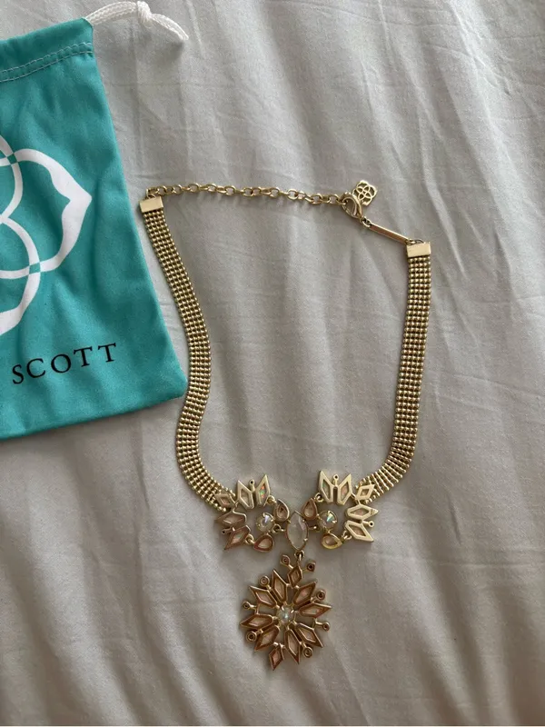 Kendra Scott Isabella Floral Snowflake Choker Necklace - Image 4