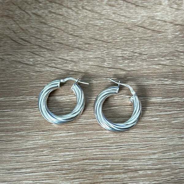 Twisted silver mini hoop - Image 2