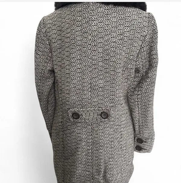 Women brown wool peacoat with faux fur collar size 6 - Image 4