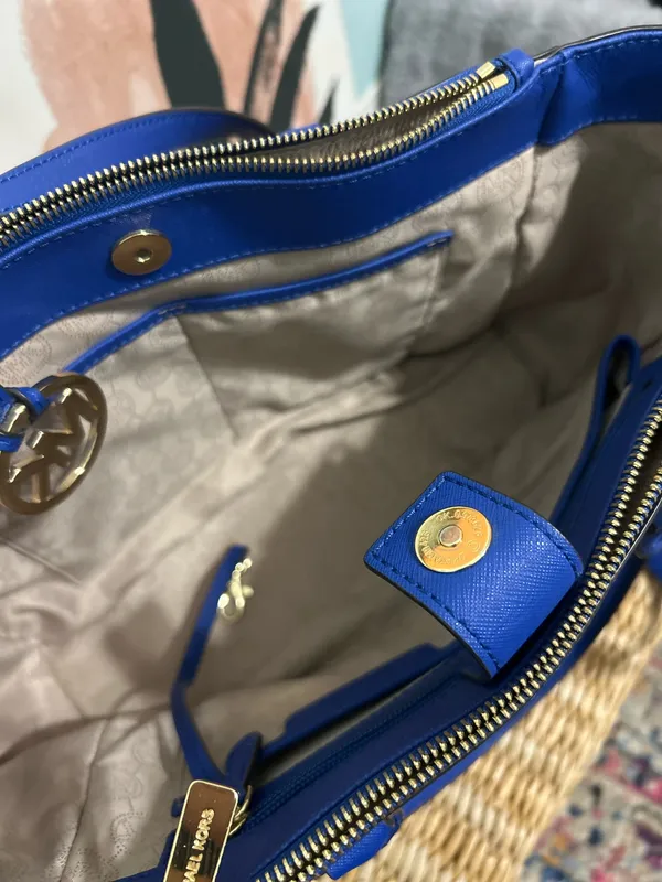 Michael Kors Purse - Image 7
