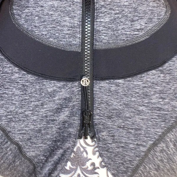 Lululemon Athletica Reversible Find Your Bliss Jacket Size 6 - Image 5
