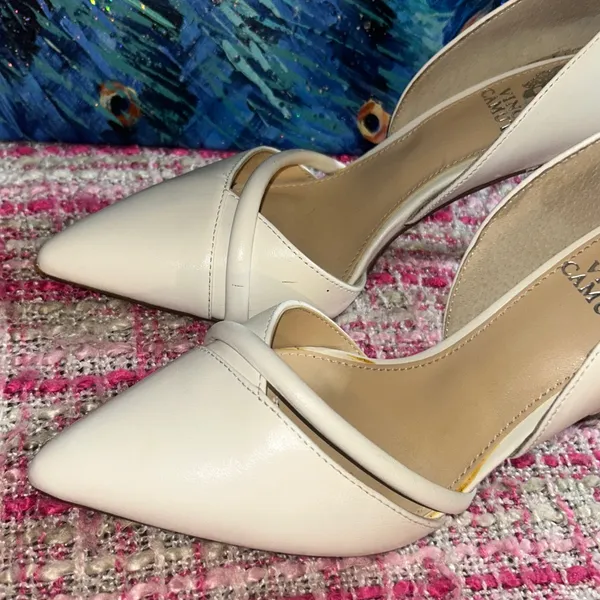 Vince Camuto Size 6 Cream Heels - Image 7