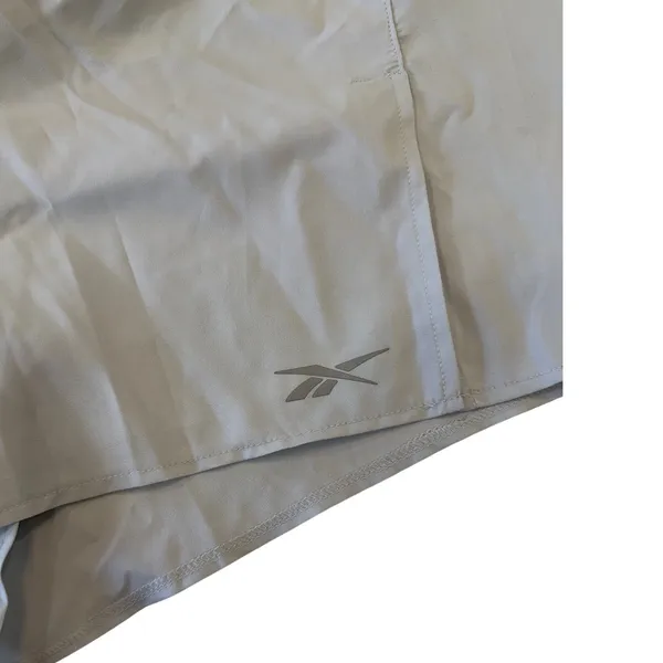 Reebok Running Shorts Pure Grey Womens XL 5 Inch Inseam NWT‎ - Image 2