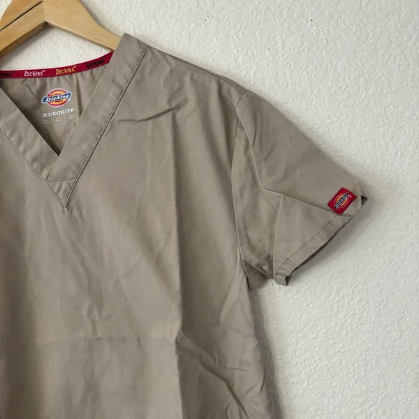 Dickies Scrub Top Size XS - Image 3