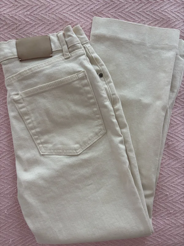 Beige/cream Zara jeans size 6 high rise bootcut - Image 2