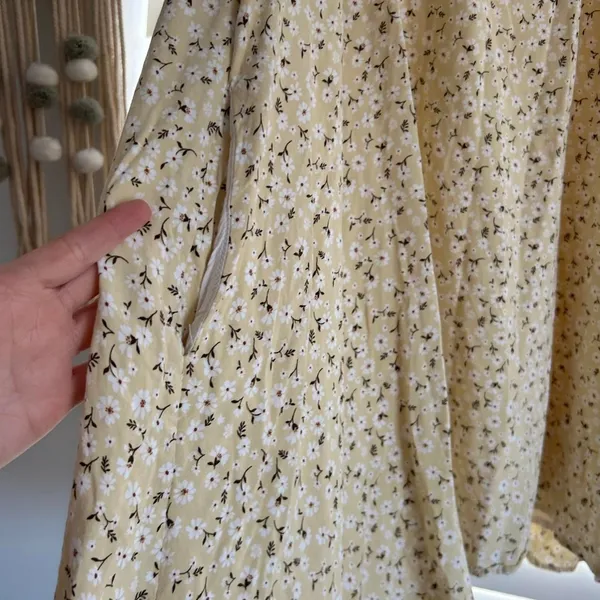 Majorelle Cream Ditsy Floral Smocked Mini babydoll Dress Small Cottagecore - Image 4