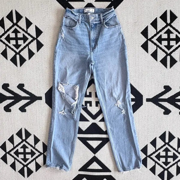 Abercrombie & Fitch Curve Love 90s Ultra High Rise Straight Ripped Jeans Size 25 - Image 3