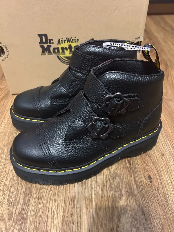 DR MARTENS Devon flower buckle black leather platform boots shoes women’s 9 nee - Image 2