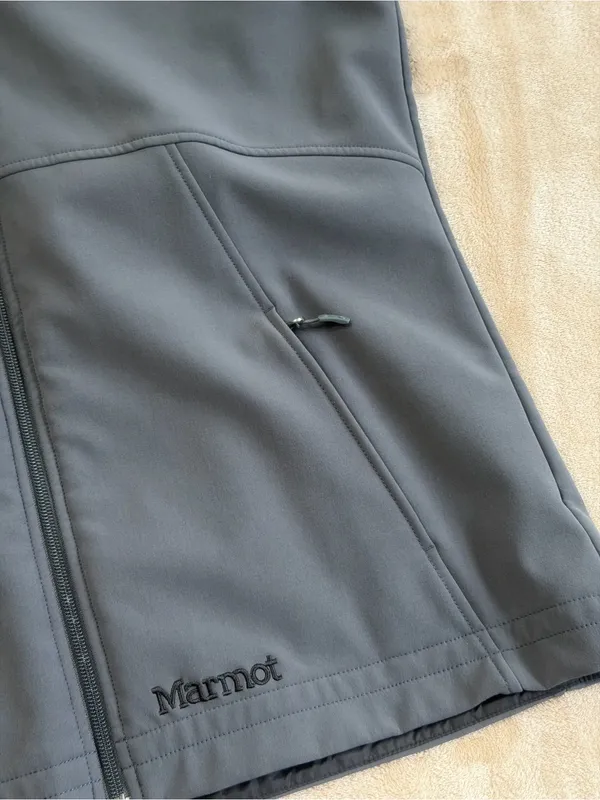 Marmot Furlong Softshell Vest Full Zip Faux Fur Lined Hooded Charcoal Gray Large - Image 4
