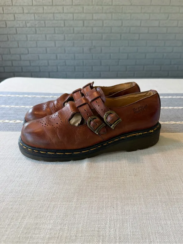 Vintage Dr. Martens 8065 Brown Leather Mary Jane Shoes Made in England Size 9 - Image 5
