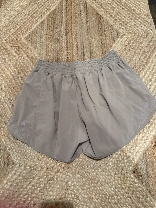 Lululemon Hotty Hot High-Rise 4" Shorts - Image 2