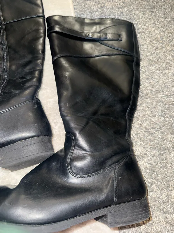 Amazon Boots  - Image 2