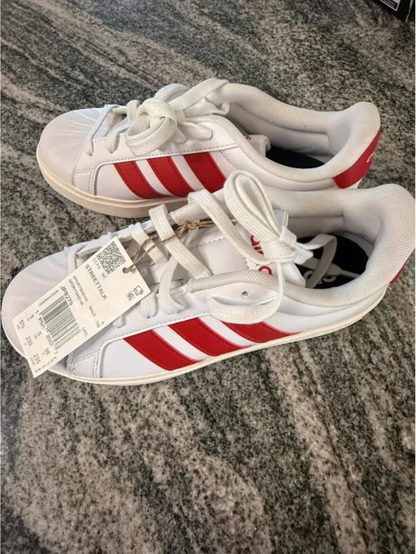 Adidas Streettalk Sneakers White Red Stripe Women’s 7 Youth 5.5 NWT - Image 3