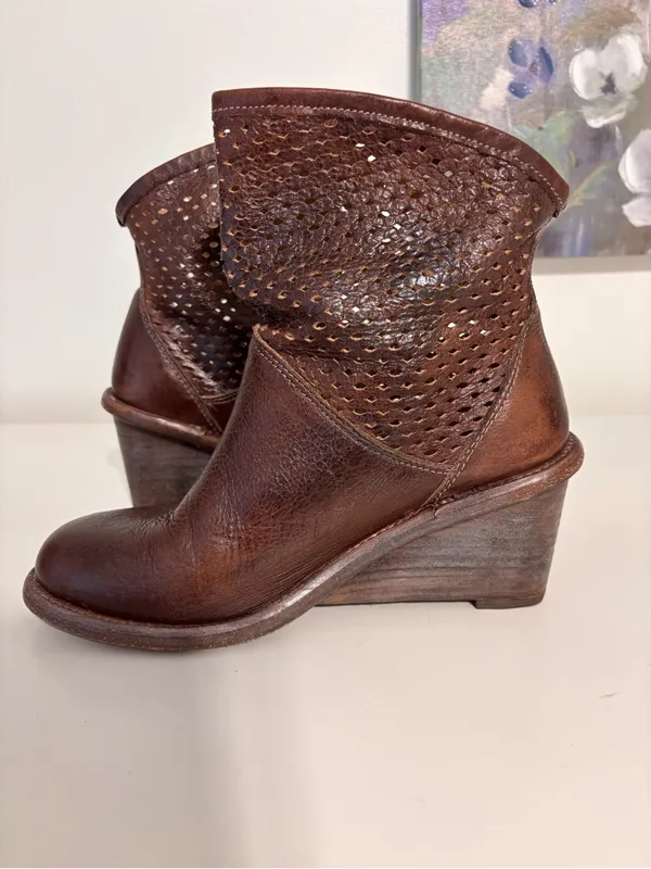 Bed Stu Cobbler Series Ankle Booties Womens Size 8 Brown Leather Wedge Western - Image 3