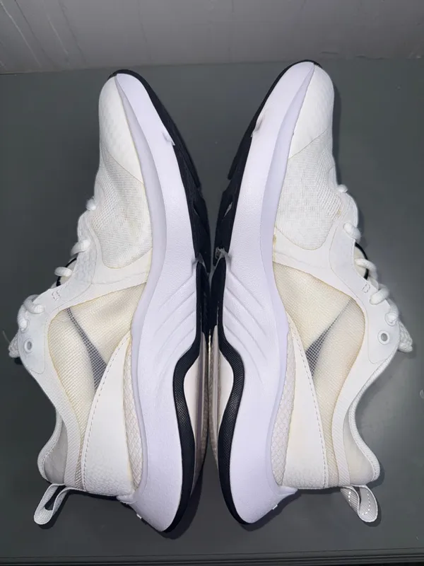 Under Armour HOVR Omnia training shoes - Image 6
