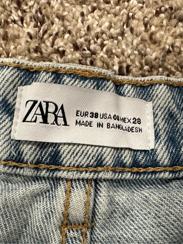 Zara Light Wash Denim High Waisted High Rise Shorts US 6 - Image 3