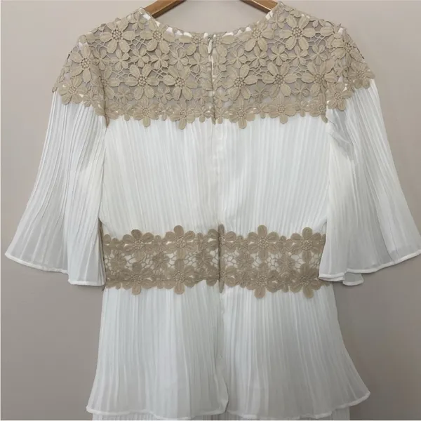 Lulus Westwind White Lace Pleated Tiered Chiffon Dress Crocheted Floral Top Sz L - Image 10