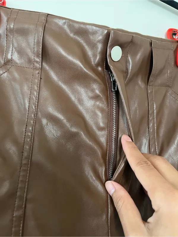 Superdown Chocolate Brown Faux Leather High Rise Pants Small Model Off Duty - Image 4