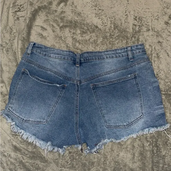 Jean shorts Size XL - Image 2