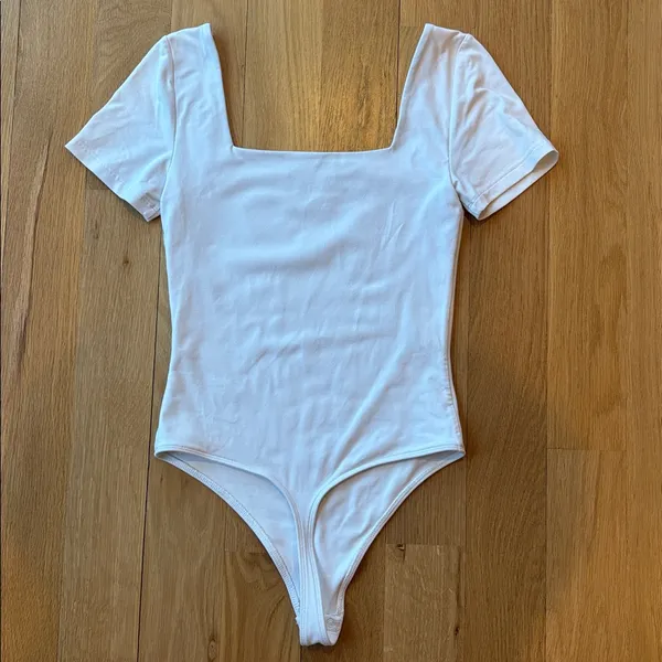 Babaton Square Neck Bodysuit White Stretch Minimalist Size Small - Image 4