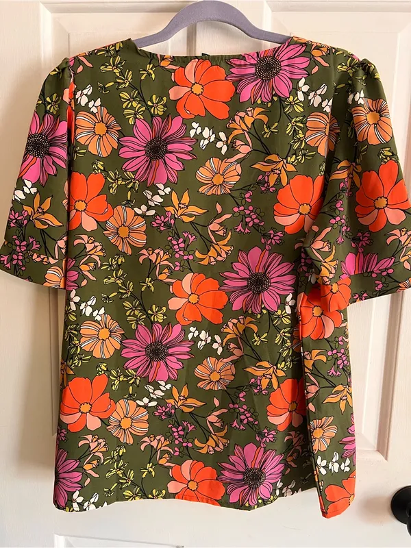 Michelle McDowell Olive Floral V-Neck Blouse Women's Top Cottagecore feminine L - Image 6