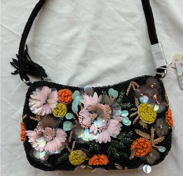New with tags TJ MAXX Marshall’s viral beaded shoulder bag floral bead sequin bag - Image 2