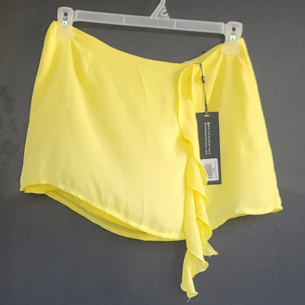 NWT! White Fox Yellow Lemon The Last Goodbye Mini Skirt M - Image 3