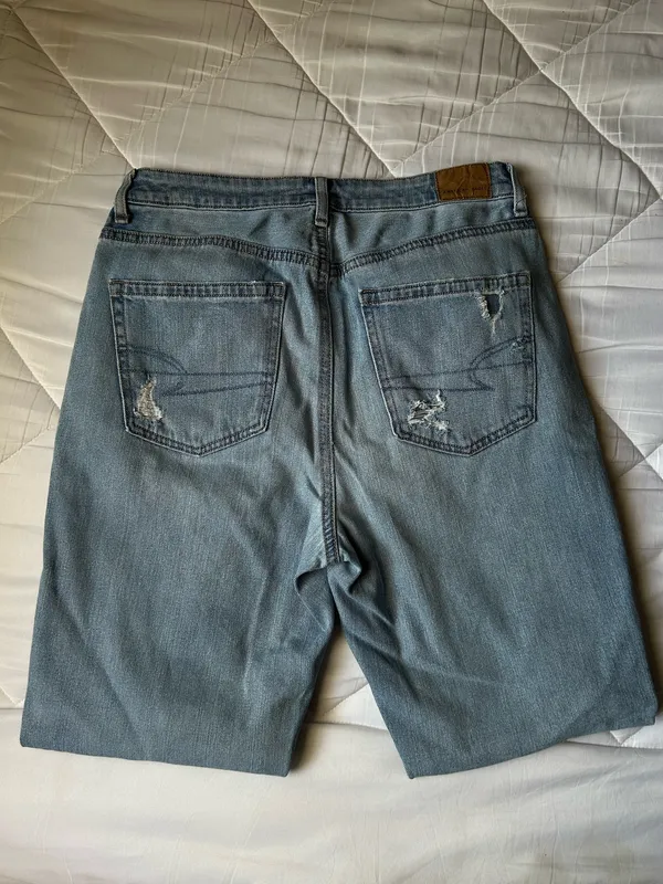 American Eagle Mom jeans size 8 - Image 4