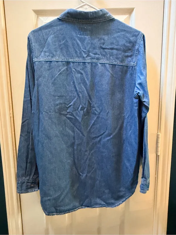 Vintage early 90s Holiday Embroidered Denim Button-Down Shirt - Image 5