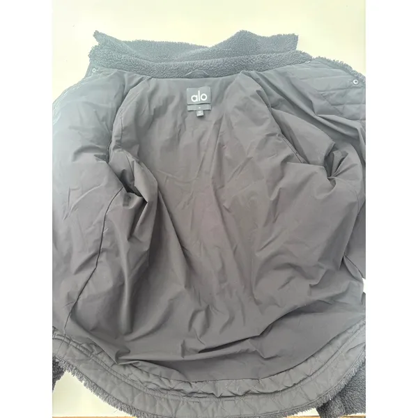 Alo Yoga Black Sherpa Edge Shacket M - Image 5