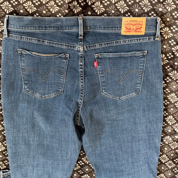 Levi’s Classic Bootcut Jeans - Image 5