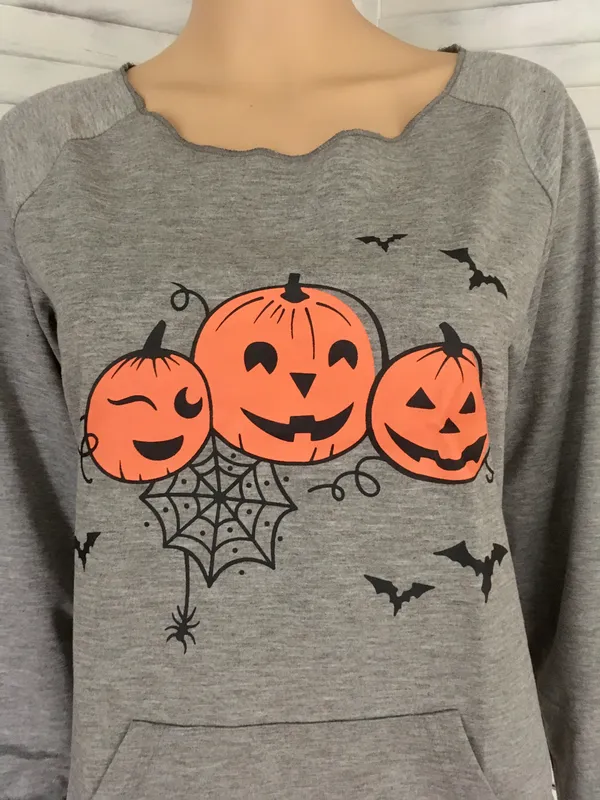 Halloween Sweatshirt , Large 🎃 Gray - Image 3