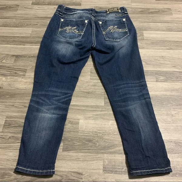Miss Me Boyfriend Capri Jeans; 29 Women’s - Image 10