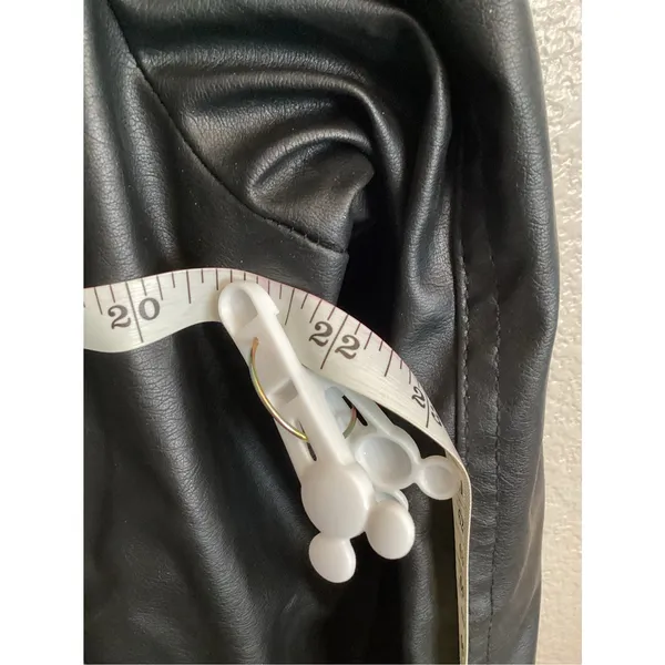 New Look Black Faux Leather Cropped Bomber Jacket Sz 1X - Image 3