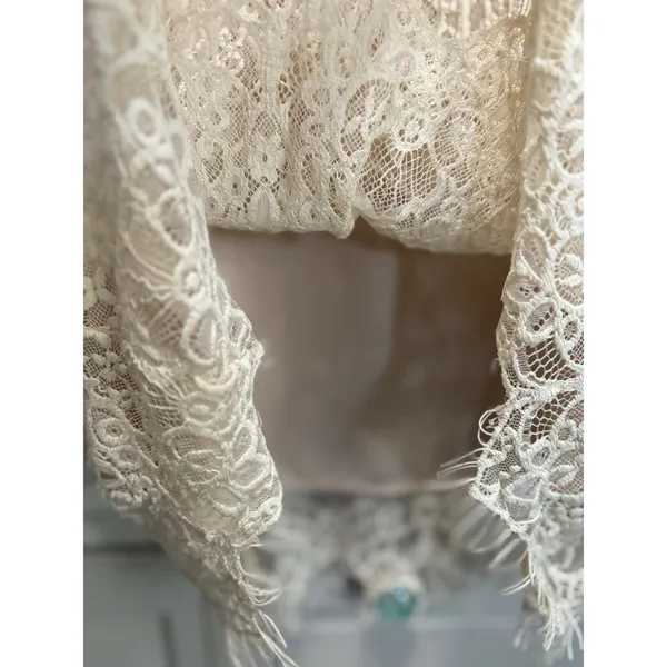 Vintage Ivory Crochet Lace Blouse Keyhole Neck‎ Lined Size S Bell Sleeves - Image 4