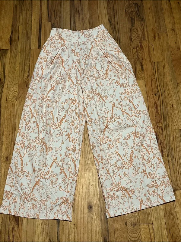Wide Leg Bird Floral Pants Size M polyeste High Rise Pleated Cream Peach Pockets - Image 2