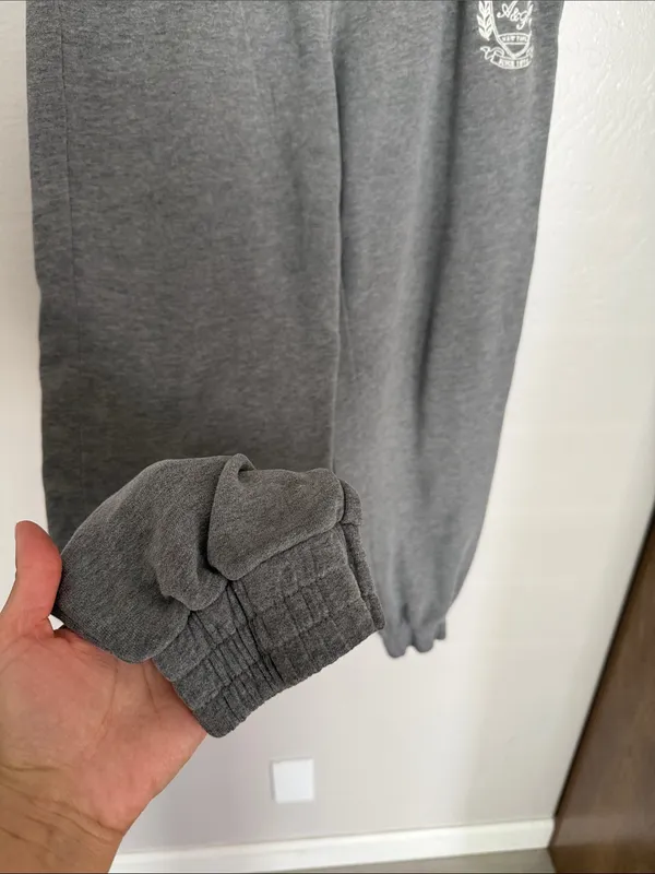 Abercrombie & Fitch Gray pull on Drawstring Jogger Sweatpants with pockets - Image 3
