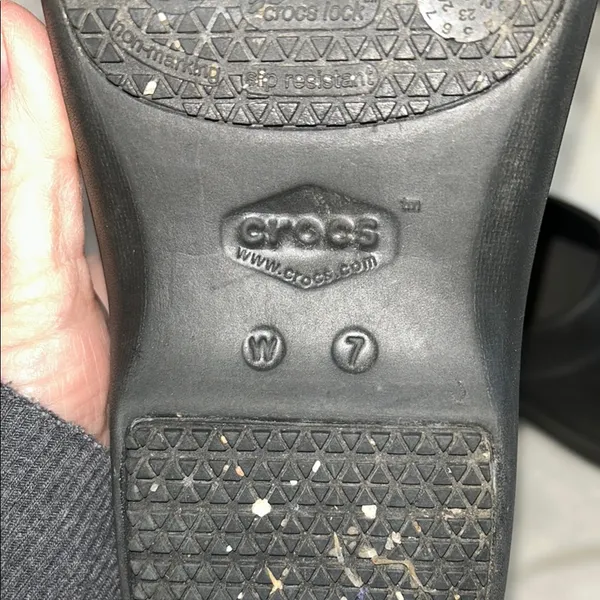 CROCS Black Dual Comfort Non-Slip‎ Clog Women Size W7 - Image 4