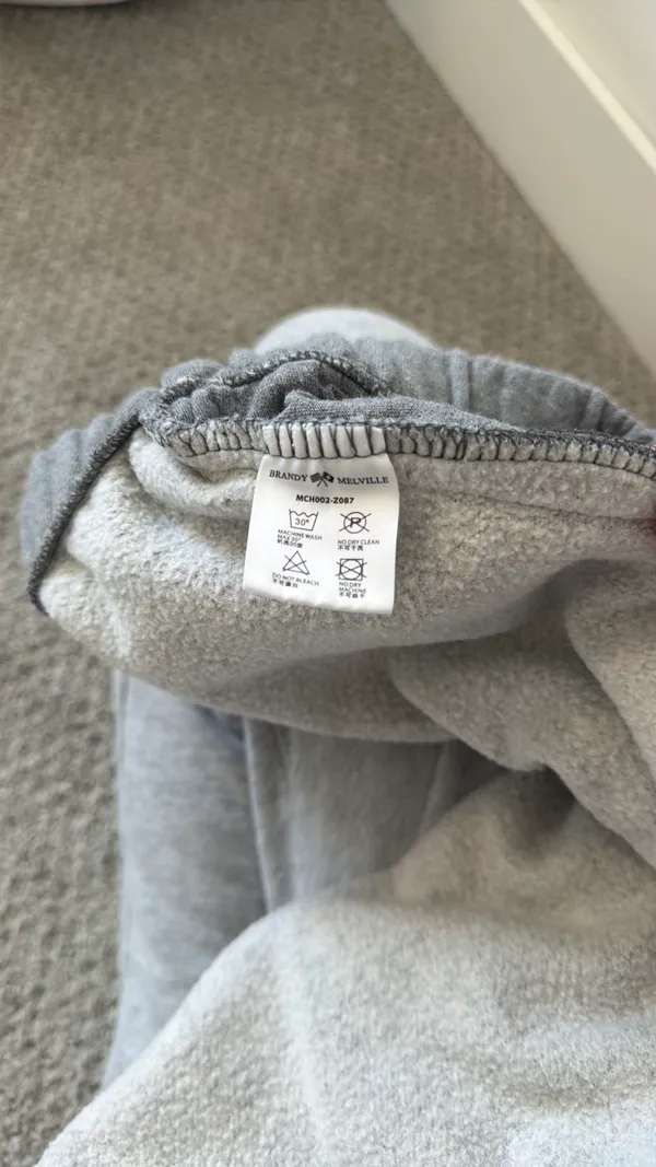 Brandy Melville Sweatpants - Image 4