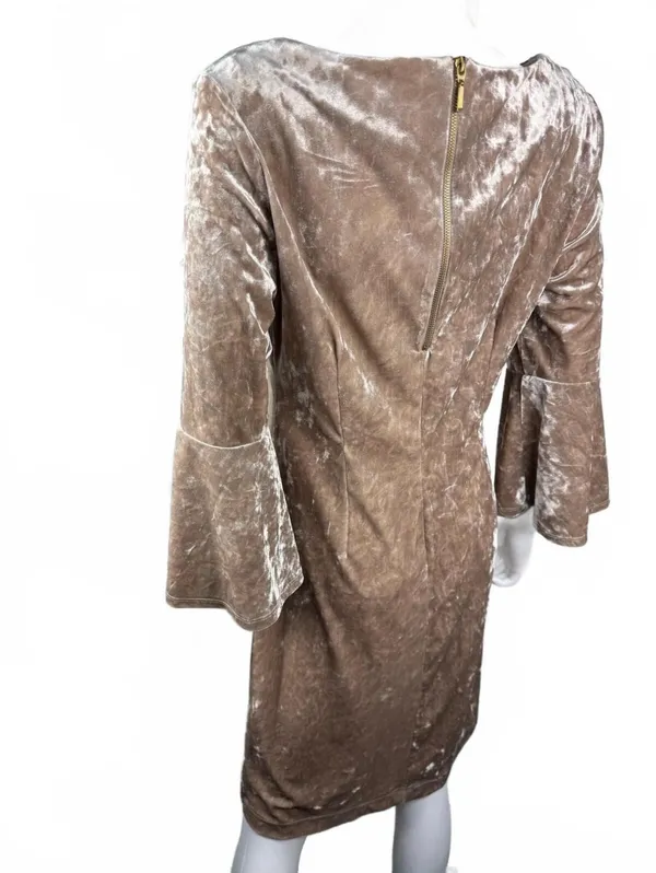 Beautiful RN Studio Dress Size 10 - Image 4