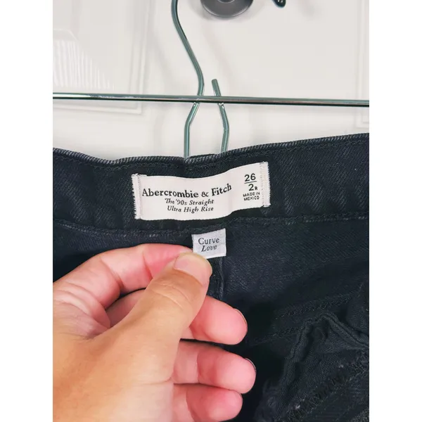 Abercrombie & Fitch Curve Love 90s Straight Ultra High Rise Jeans Size 26 Black - Image 4